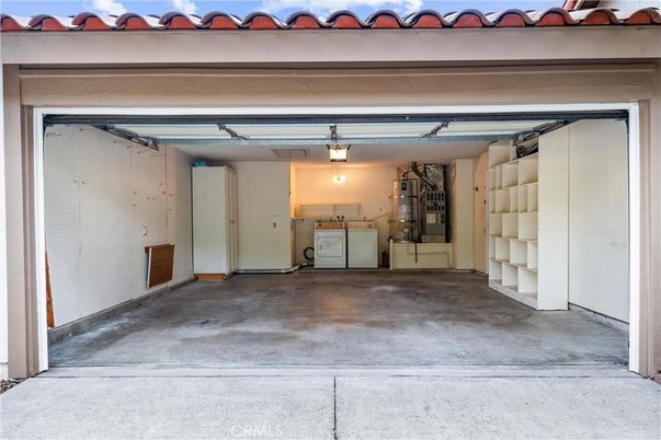 Garage, Interior, Washer