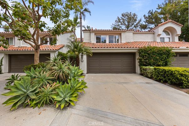 Attached, Exterior, Facade, Spanish Mediterranean