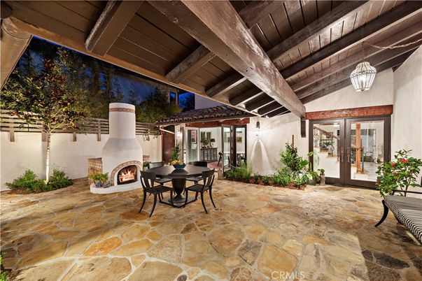Exterior, Fireplace