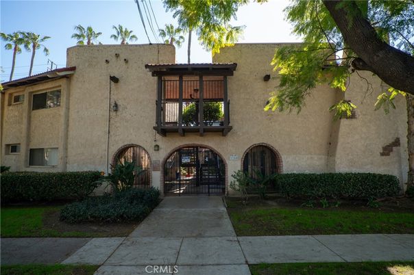 Exterior, Facade, Spanish Mediterranean