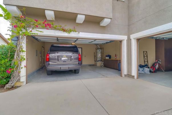 Exterior, Garage