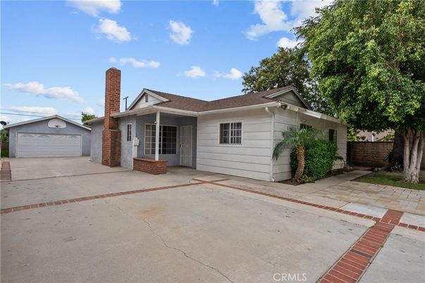 Detached Garage, Exterior