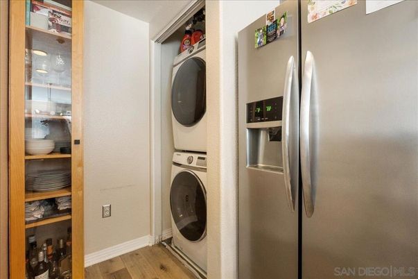 Interior, Utility Closets, Washer, Wood Texture Flooring