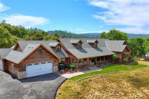 Attached, Exterior, Facade, Log Home