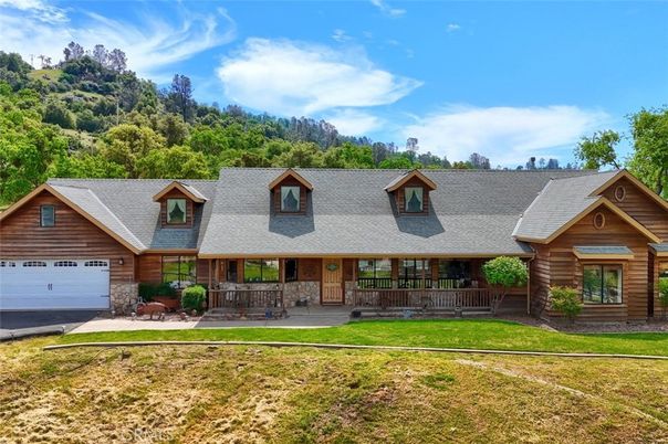 Attached, Exterior, Facade, Log Home
