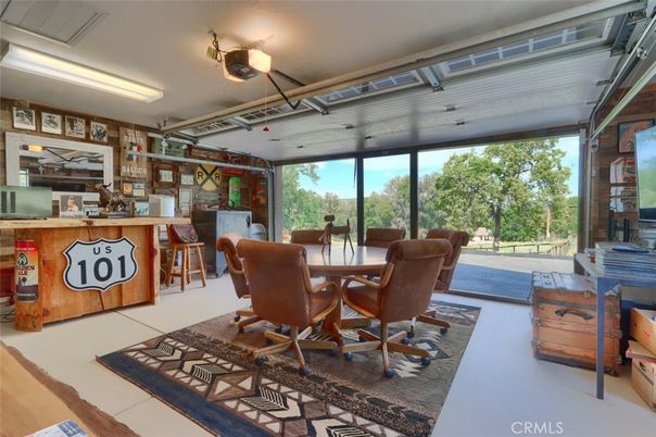 Dining room, Interior