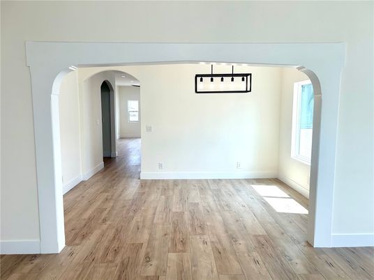 Empty room, Interior, Pendant Lights, Wood Texture Flooring
