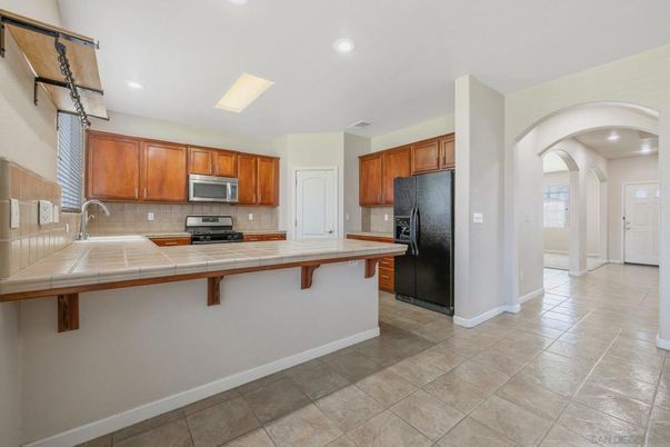 Interior, Kitchen, Recessed Lighting, Tile Countertops