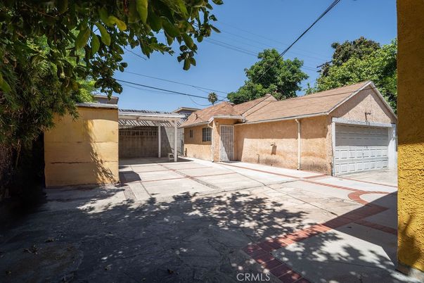 Detached Garage, Exterior