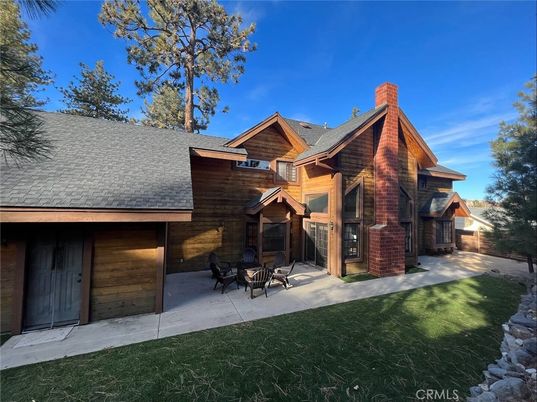Attached, Backyard, Exterior, Facade, Brick Facade, Log Home
