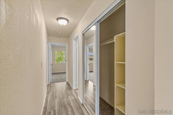 Interior, Walk-in Closets, Wood Texture Flooring