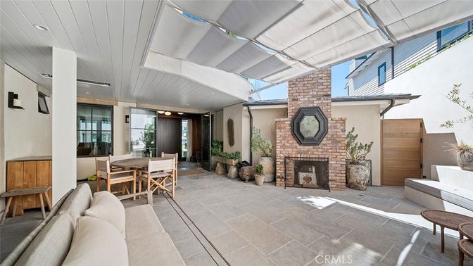 Exterior, Fireplace