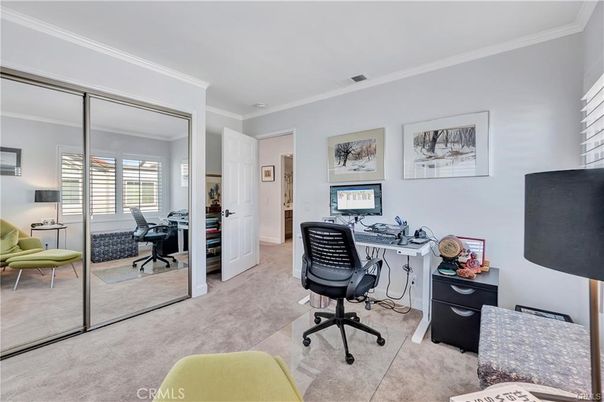 Home Office, Interior