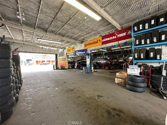 Garage, Interior
