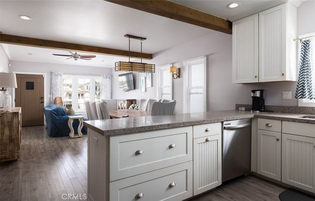 Dining room, Interior, Kitchen, Pendant Lights, Recessed Lighting, Wooden Beams, Wood Texture Flooring