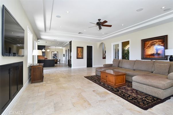 Interior, Living room, Pendant Lights, Recessed Lighting