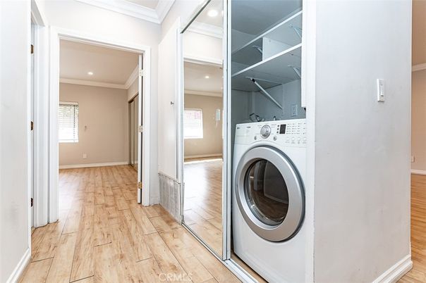 Interior, Recessed Lighting, Utility Closets, Washer, Wood Texture Flooring