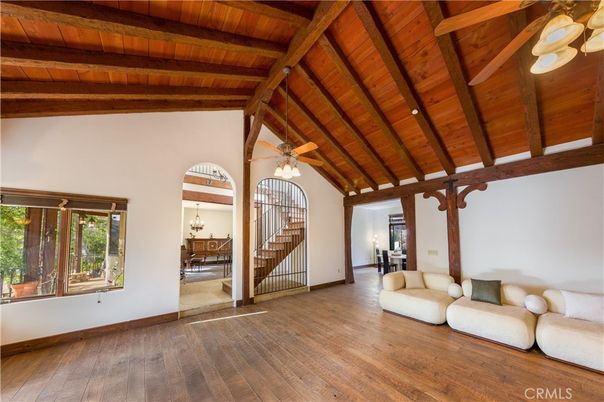 Empty room, Interior, Wooden Beams, Wooden Ceilings, Wood Texture Flooring