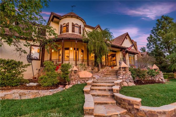 Backyard, Exterior, Facade, Queen Anne Victorian