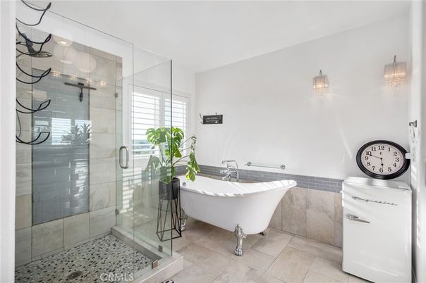 Bathroom, Free Standing Baths, Glass Shower, Interior