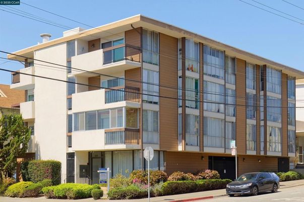 Exterior, Facade, Condo Building