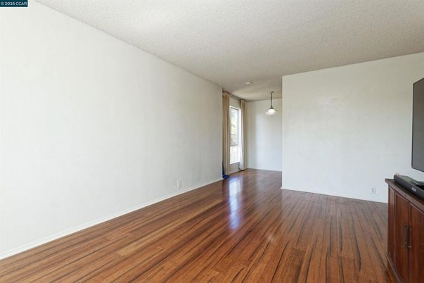 Empty room, Interior, Pendant Lights, Wood Texture Flooring