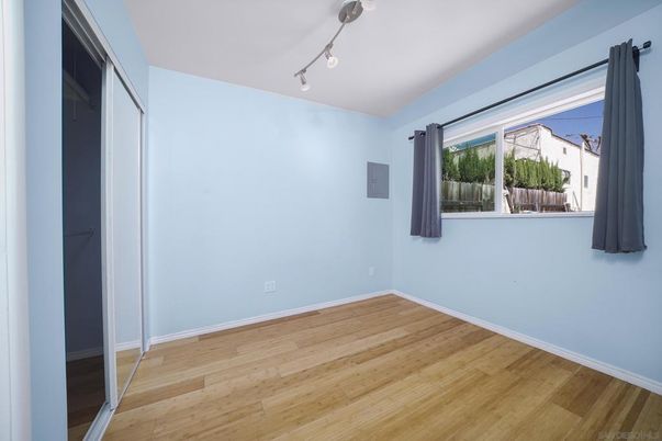 DE Listing image placeholder