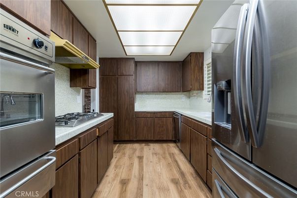 Interior, Kitchen, Stainless Steel Appliances, Wood Texture Flooring