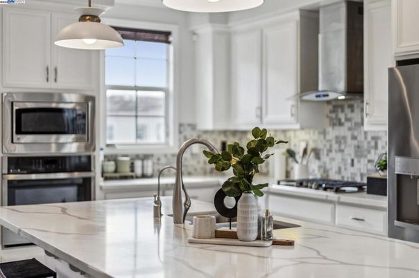 Interior, Kitchen, Stainless Steel Appliances