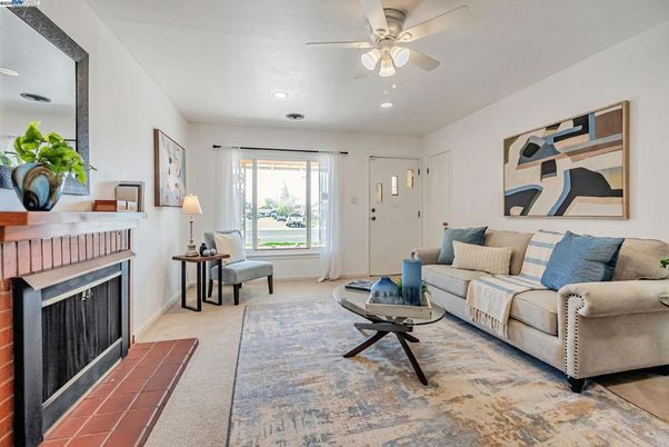 Fireplace, Interior, Living room, Recessed Lighting