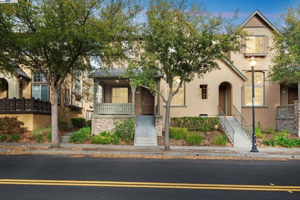 Exterior, Facade, Spanish Mediterranean