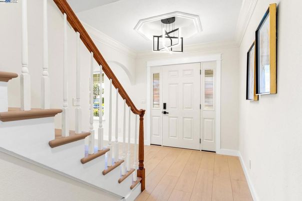 Interior, Pendant Lights, Wood Texture Flooring