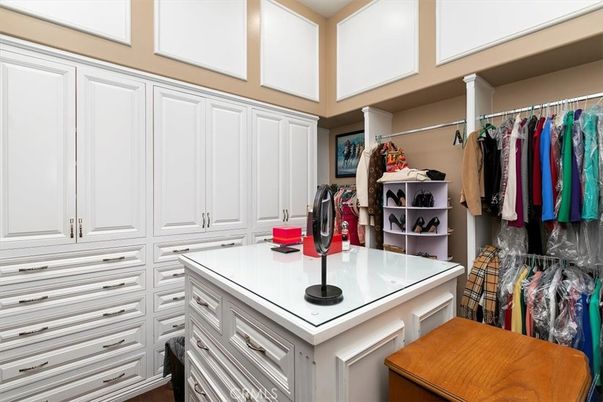 Interior, Walk-in Closets
