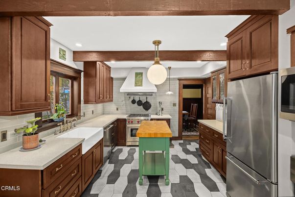 Dining room, Interior, Kitchen, Pendant Lights, Recessed Lighting, Stainless Steel Appliances