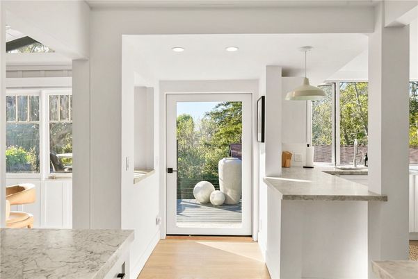 Interior, Pendant Lights, Recessed Lighting, Wood Texture Flooring