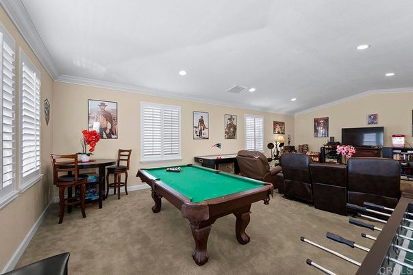 Billiard Table, Game Room, Interior, Living room, Recessed Lighting