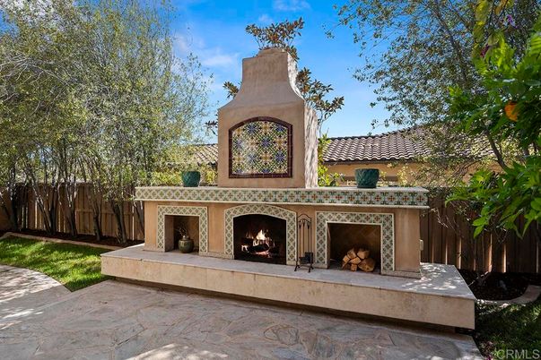 Exterior, Fireplace