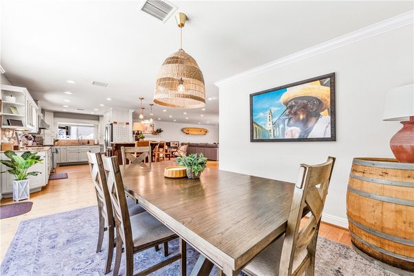 Dining room, Interior, Kitchen, Pendant Lights, Recessed Lighting, Wood Texture Flooring