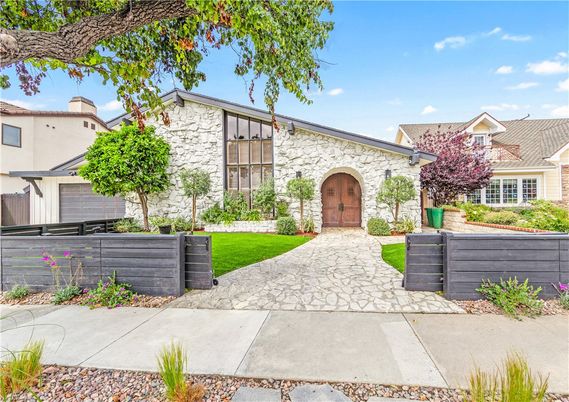 Attached, Exterior, Facade, Spanish Mediterranean