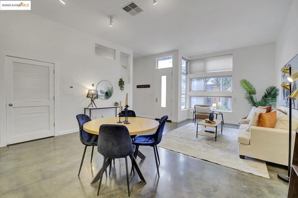 Dining room, Interior, Living room, Recessed Lighting