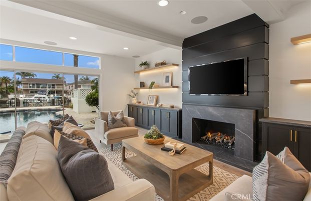 Fireplace, Interior, Living room, Recessed Lighting