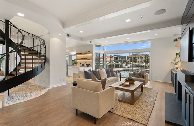 Interior, Living room, Pendant Lights, Recessed Lighting, Wood Texture Flooring