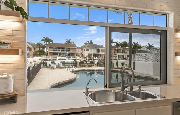 Exterior, Interior, Pool