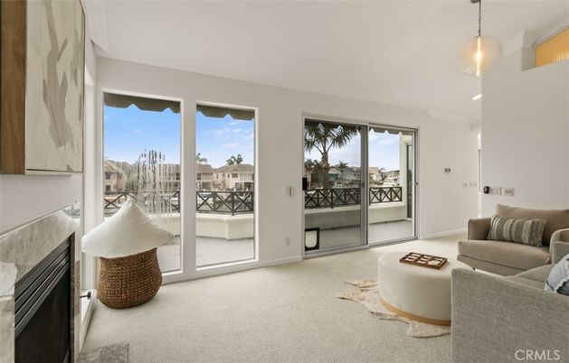 Fireplace, Interior, Living room, Pendant Lights