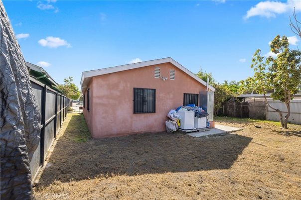 Backyard, Exterior