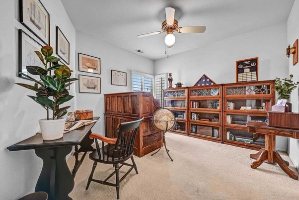 Home Office, Interior