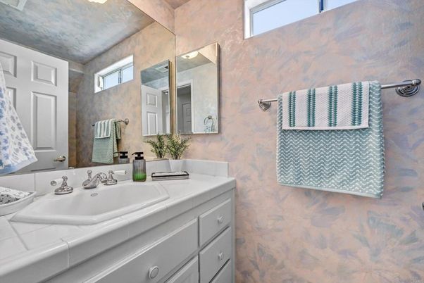 Bathroom, Interior, Tile Countertops