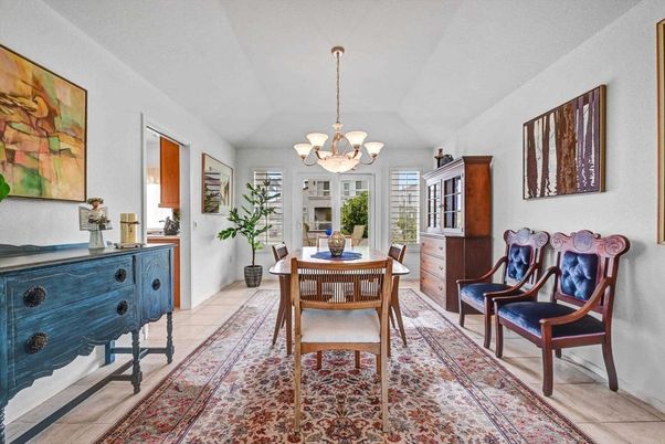 Chandelier, Dining room, Interior