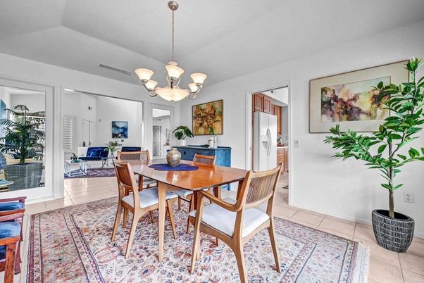 Chandelier, Dining room, Interior