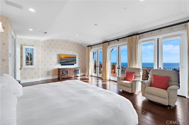 Bedroom, Interior, Recessed Lighting, Water, Wood Texture Flooring